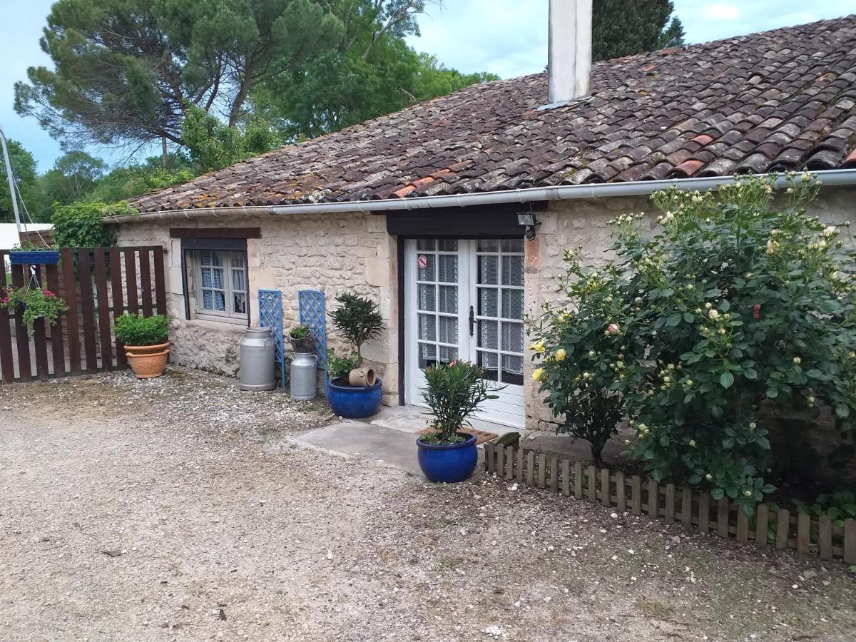 Les Demeures De La Laigne Allas-Bocage Exterior foto