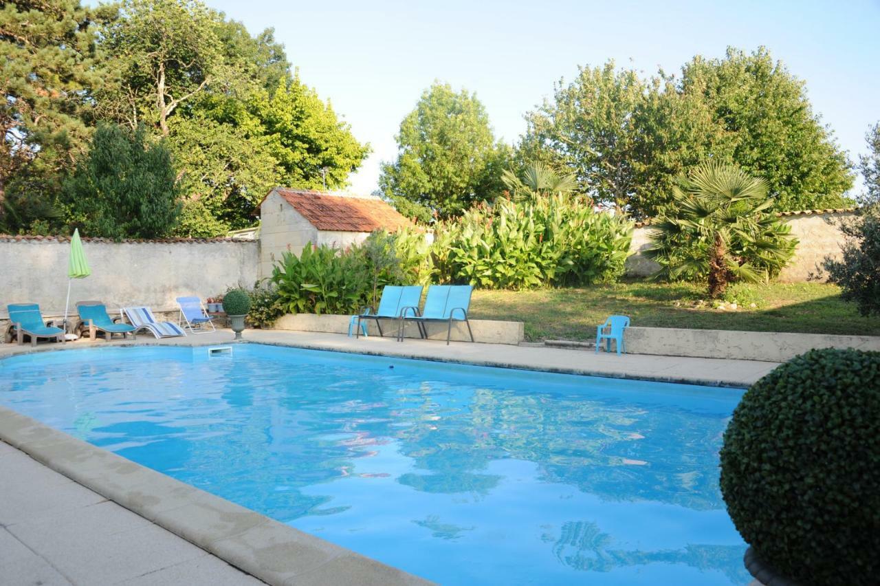 Les Demeures De La Laigne Allas-Bocage Exterior foto