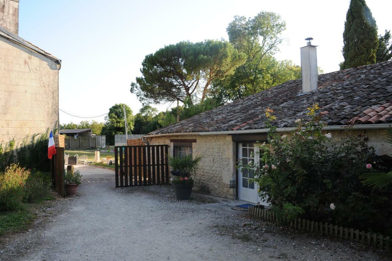 Les Demeures De La Laigne Allas-Bocage Exterior foto