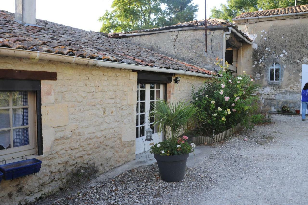 Les Demeures De La Laigne Allas-Bocage Exterior foto